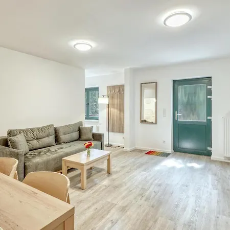 3 Bedroom Lovely In *