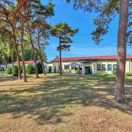 Apartmán 3 Bedroom Lovely In Altenkirchen (Mecklenburg-Vorpommern)